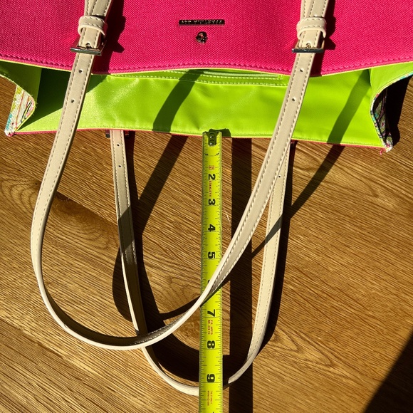 Spartina 449 Pineapple Sand Tote Bag - Picture 10 of 16